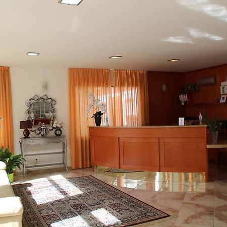 Hotel Lutetia Lourdes Exterior foto