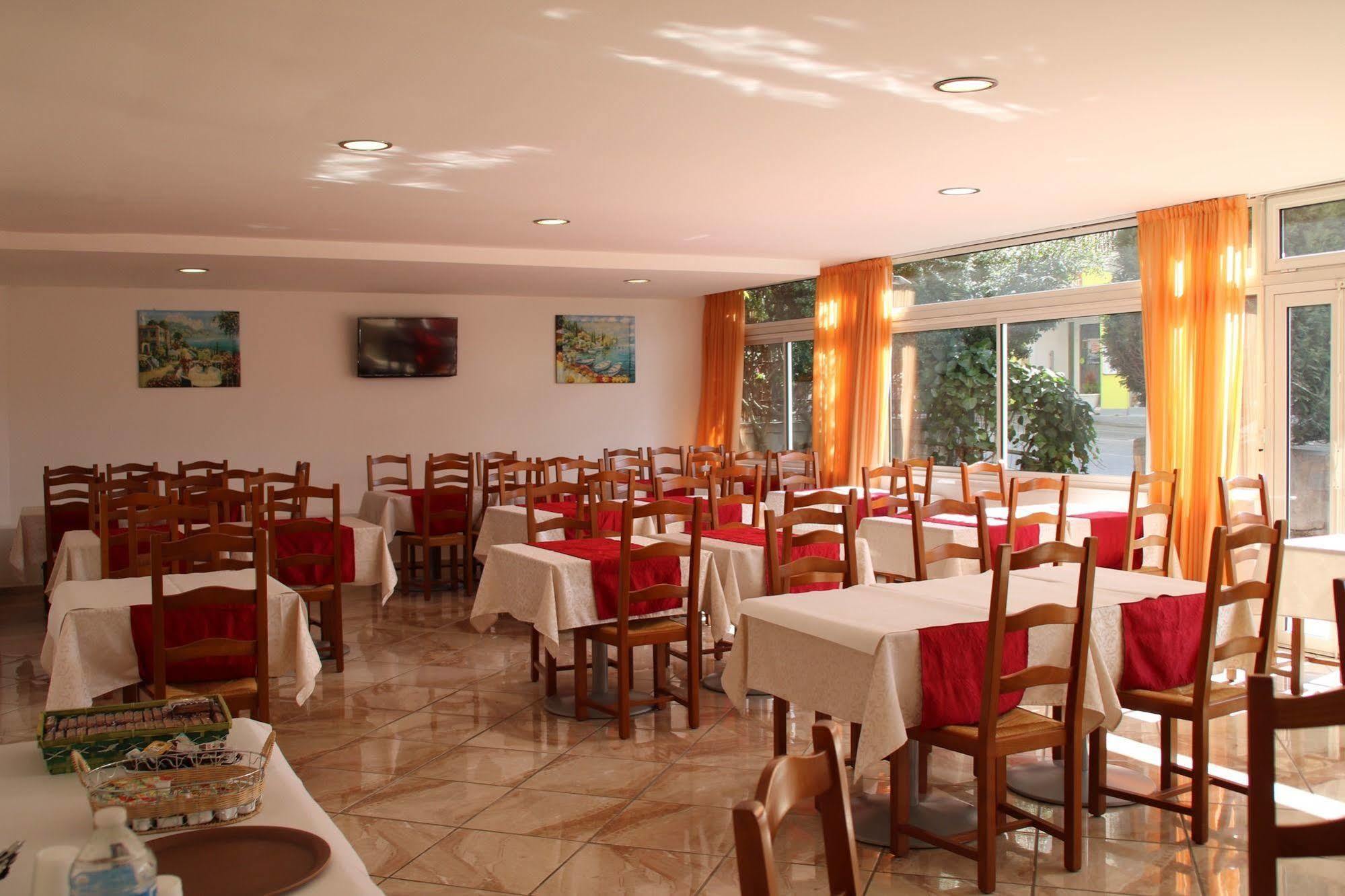 Hotel Lutetia Lourdes Exterior foto