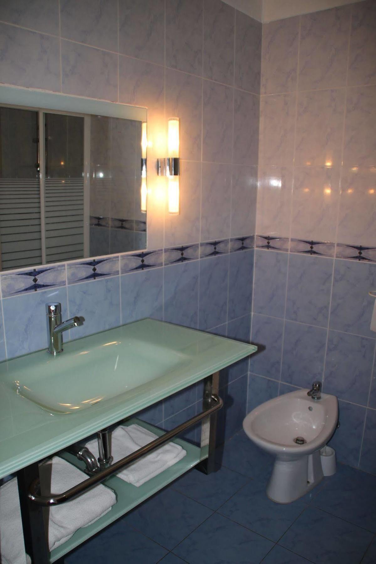 Hotel Lutetia Lourdes Exterior foto