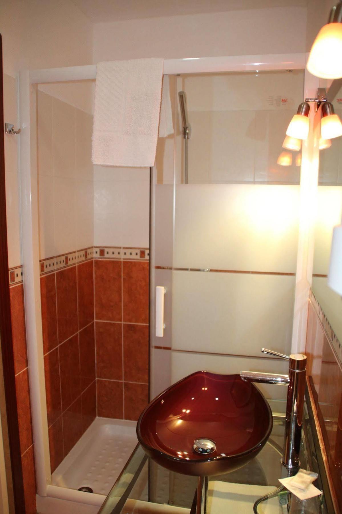 Hotel Lutetia Lourdes Exterior foto