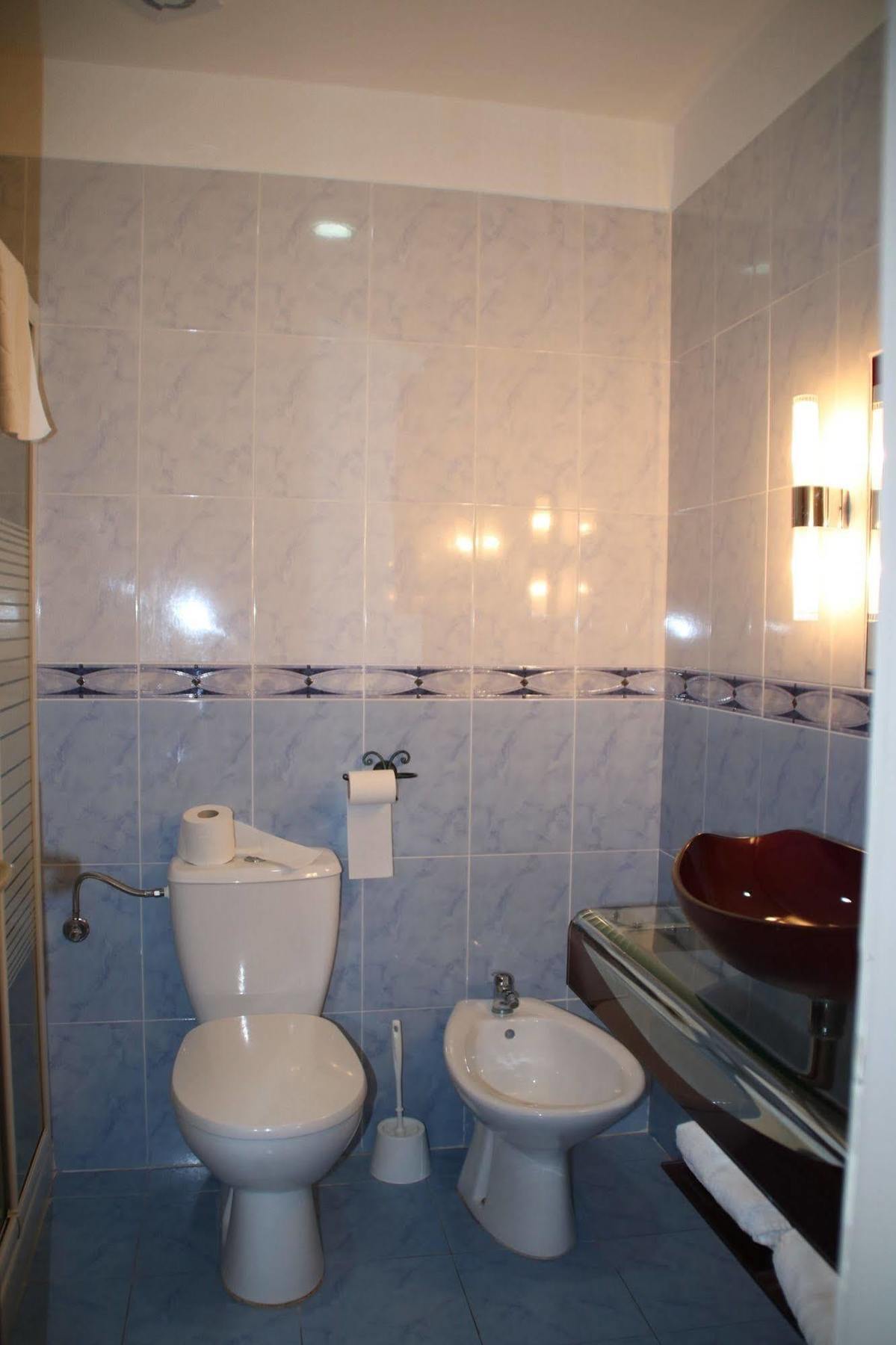 Hotel Lutetia Lourdes Exterior foto