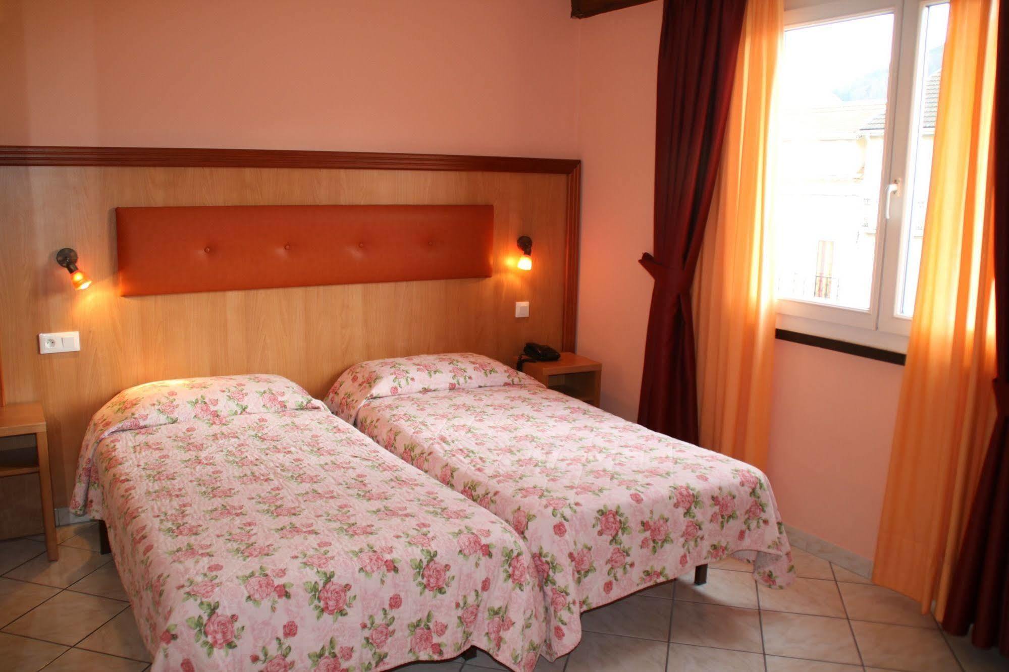 Hotel Lutetia Lourdes Exterior foto